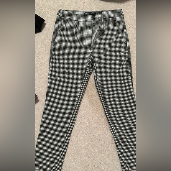 Zara Ankle Checkered Pants - Picture 2 of 2